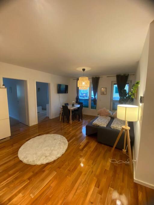 Spacious 2 Bedroom Modern Apartment Wien