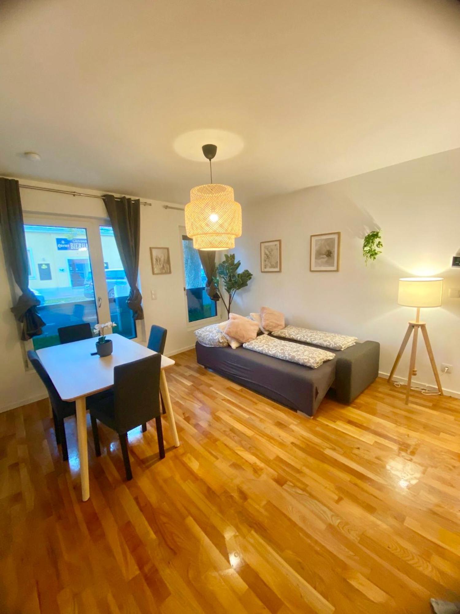 Spacious 2 Bedroom Modern Apartment Wien