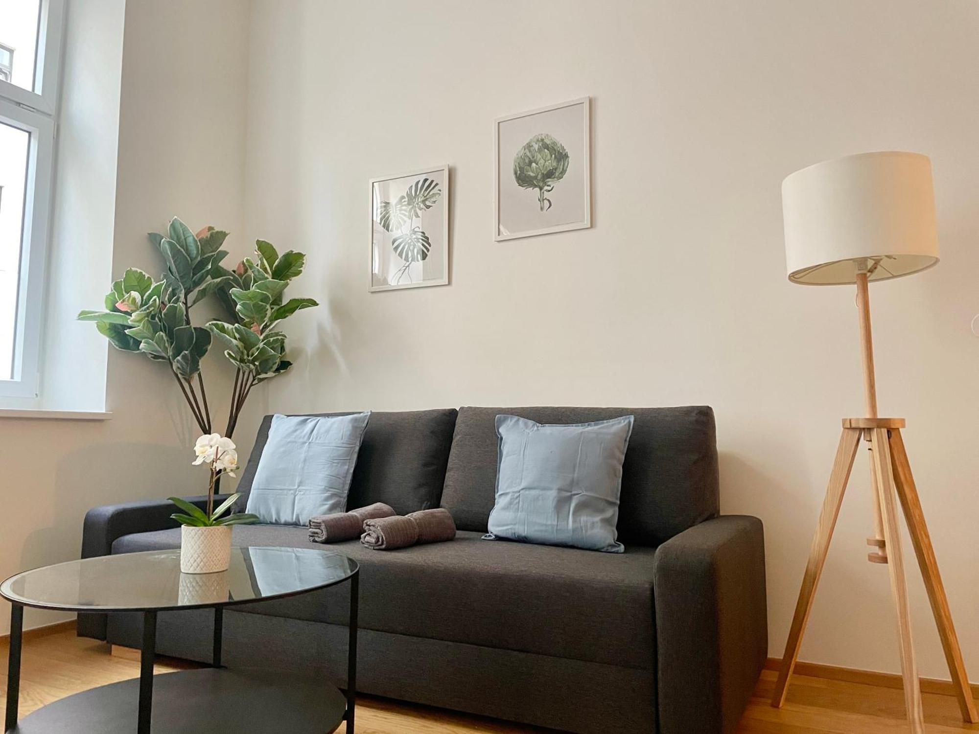 Spacious 2 Bedroom Modern Wien